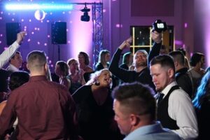wedding guests dancing